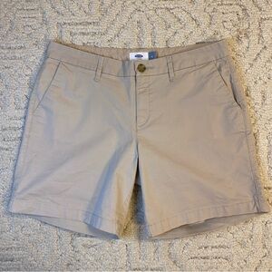 Old Navy Tan Khaki Women's Shorts Size 8 Stretch Cotton Flat Front Preppy Casual